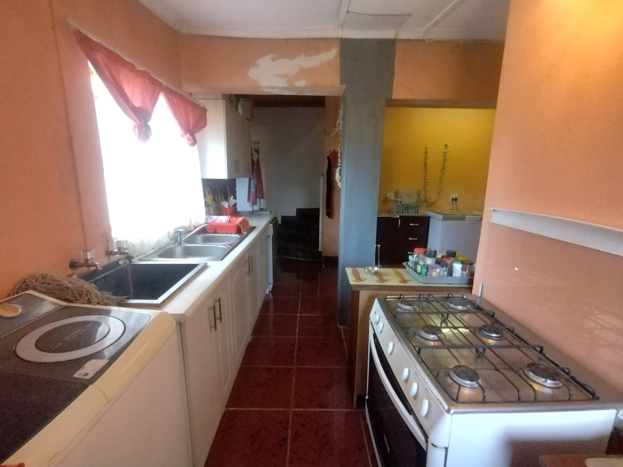 6 Bedroom Property for Sale in Kruisfontein Eastern Cape